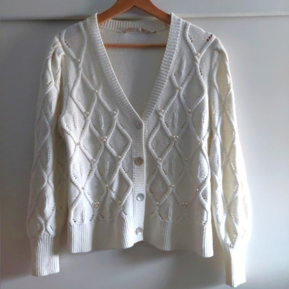 Soft Surroundings Chunky Cable Knit Cardigan Sweater White Beaded M